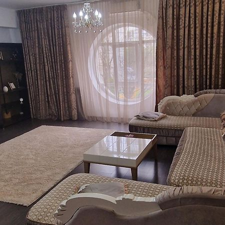 Galaţi Hotel Jolie Apartments מראה חיצוני תמונה